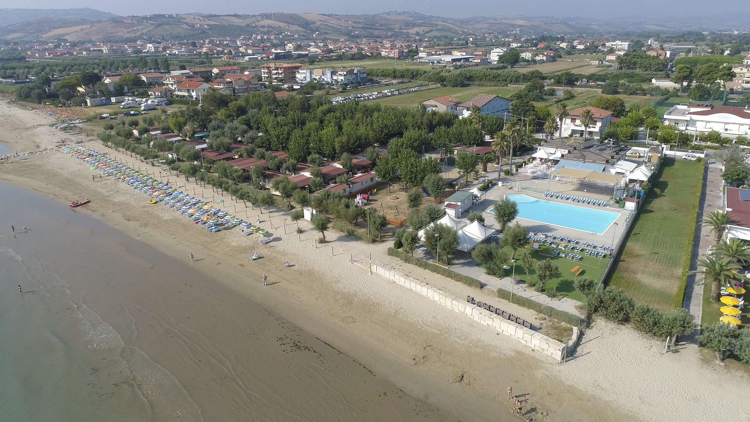 Il Villaggio Europa di Roseto degli Abruzzi visto dell'alto